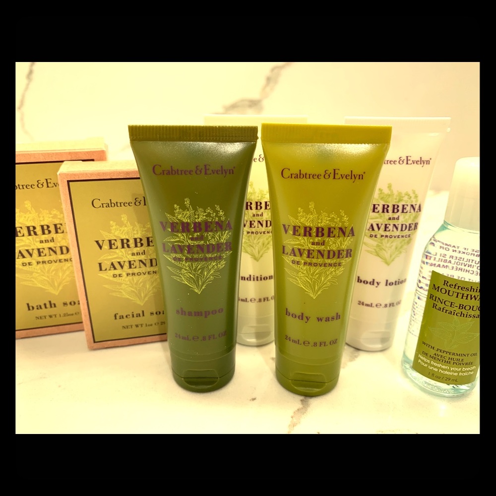 Crab Tree & Evelyn Toiletries Set